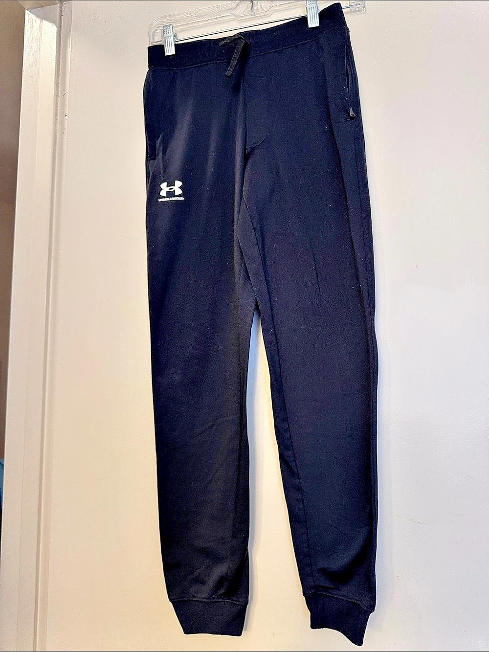 Under Armour Youth Large Black Athletic Jogger Pants Like New